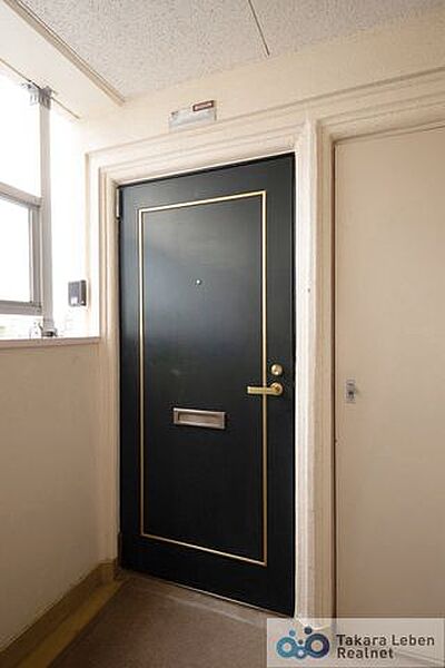 玄関を拡大表示