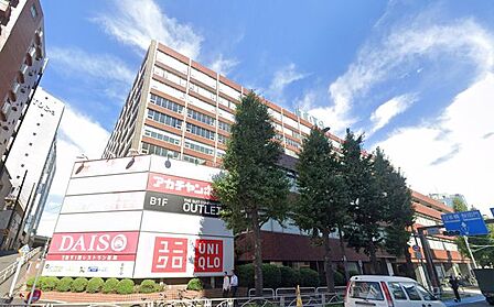 マツモトキヨシ五反田TOC店 徒歩5分。 330m