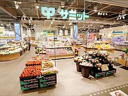 サミットストアららテラスHARUMI FLAG店 徒歩2分。 120m