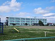 小学校「音更町立柳町小学校まで1031m」
