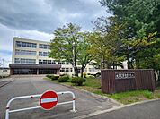 高校「北海道芽室高校まで2012m」