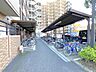 その他：共用部自転車置場は空き区画あり（月額：110円/台、ステッカー貼付必要）バイク置場は原付(50cc）の空き区画あり(2025.12.2現在）
