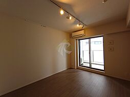 東京メトロ日比谷線 恵比寿駅 徒歩2分の賃貸マンション 2階ワンルームのリビング/ダイニング