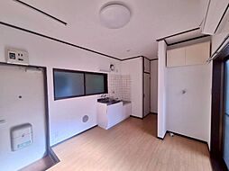 グリュックハイツ 101 1階ワンルームのリビング/ダイニング