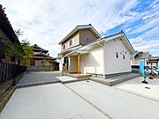 四日市あすなろう鉄道「日永」駅まで徒歩約13分！近鉄湯の山線「中川原」駅まで徒歩約17分！の立地です☆
