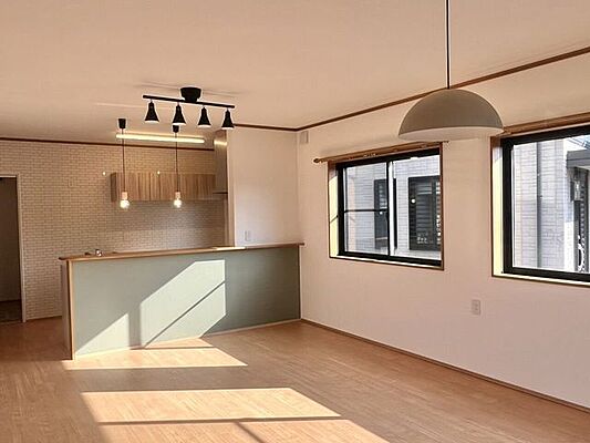 リビング/ダイニング 中古戸建　四日市市波木南台4丁目