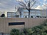 周辺：四日市市立港中学校安全立地閑静建物きれい 440m