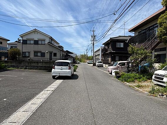 スーパーやコン...