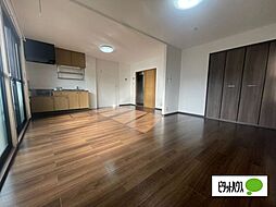 ロイヤル・ウイング　Ｂ 101 1階1LDKのリビング/ダイニング