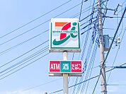 セブンイレブン前橋箱田町店 751m