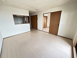 クローバービル 3階2LDKのリビング/ダイニング