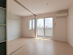 ブルースカイ 1階1LDKのリビング/ダイニング