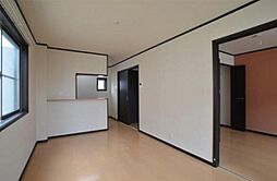 カルミア A 2階1LDKのリビング/ダイニング