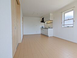 プロムナード ヒル 2階2LDKのリビング/ダイニング