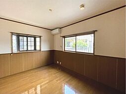 エトワール A 1階2DKのリビング/ダイニング