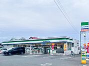 ファミリーマート玉村町上之手店 217m