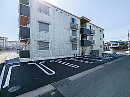 11 / 13