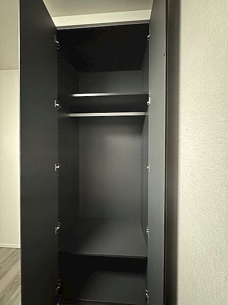 洋室約5.6帖の収納