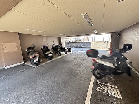 バイク置き場