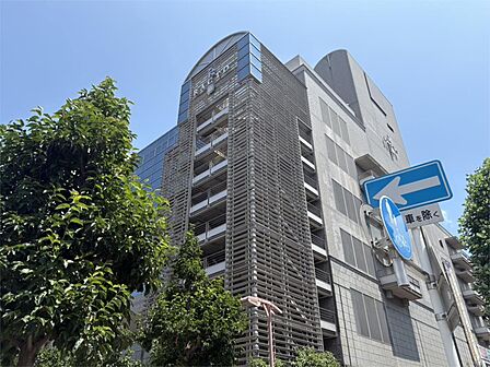 ラクト山科ショッピングセンター(561m)