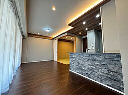 四条烏丸クロスマーク 3LDKのリビング/ダイニング