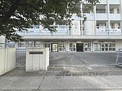伊丹市立松崎中学校まで450メートル