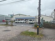 ローソン吹田警察署前店 徒歩4分。 270m