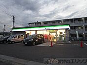 ファミリーマート 高槻岡本町店 徒歩4分。 320m