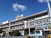 長岡京市役所 徒歩99分。 7850m