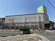 ライフ崇禅寺店 徒歩8分。 610m