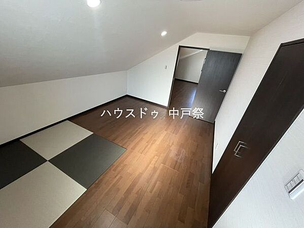 洋室を拡大表示