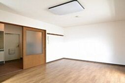 サバービア山根 2階1Kのリビング/ダイニング