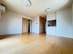 Maison Azuma 2階3LDKのリビング/ダイニング