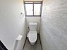 トイレ：ウォシュレット付きのトイレです！窓があるのでお掃除の際の換気も楽ちんです！(2026年6月撮影)※リフォーム後写真