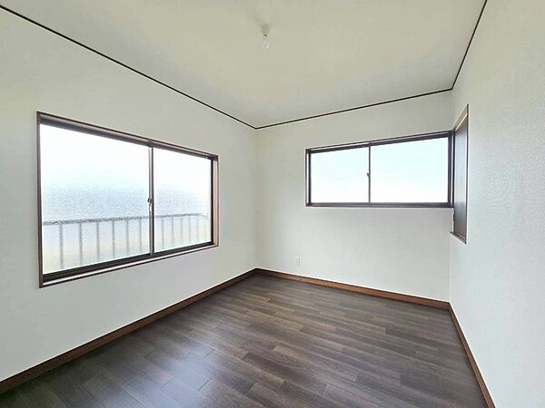 洋室を拡大表示