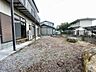 外観：【外構】南側にお庭もございます♪  