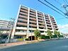 外観：スーパーやコンビニ、幼保・小学校など生活利便施設が充実した立地です。