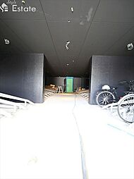 19 / 32