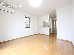 サンローレル 1階ワンルームのリビング/ダイニング