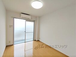 近鉄奈良線 新大宮駅 徒歩12分の賃貸マンション 3階ワンルームのリビング/ダイニング