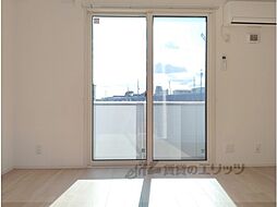 近鉄橿原線 尼ヶ辻駅 徒歩7分の賃貸アパート 1階1LDKのリビング/ダイニング