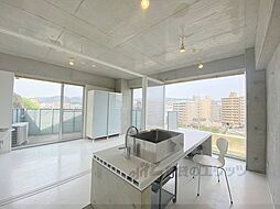 JR関西本線 王寺駅 徒歩7分の賃貸マンション 4階1DKのリビング/ダイニング