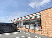 セブンイレブン　生駒壱分町店まで550メートル