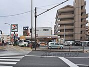 セブンイレブン　奈良大宮町1丁目店まで300メートル