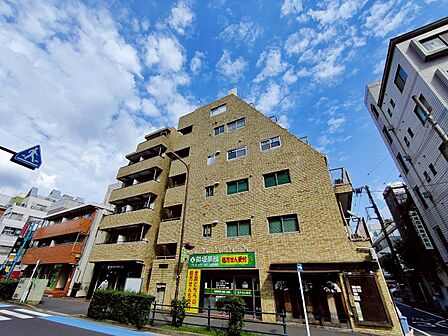 忙しく過ぎゆく日常を置き去るほど、ゆったりした時間が流れる住環境。