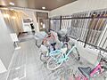 駐輪場も綺麗に...