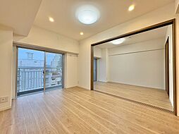 下落合ハウス 2LDKの室内