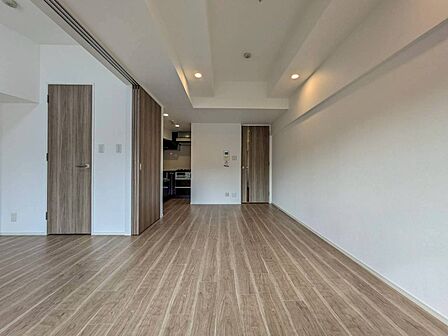 落ち着いた雰囲気に包まれて、伸びやかな空間。