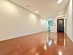 シンプルな内装と偏り過ぎないデザインで統一しました。