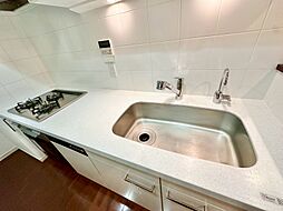 開放感のあるキッチンスペース。調理をしながら、会話も弾みそうですね。